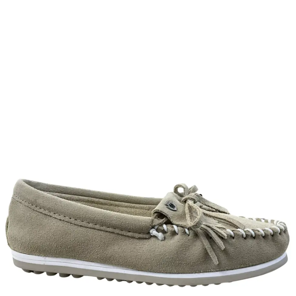 Minnetonka Kilty Plus 4308/Stone Women's Moccasin Discontinued